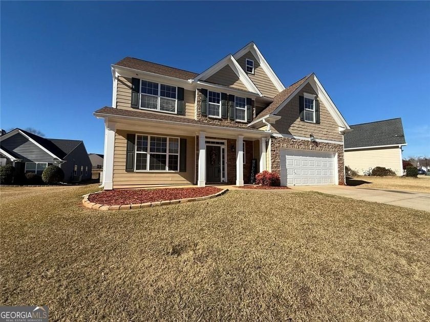 Nestled in the highly sought-after Mirror Lake Southwoods - photo 5