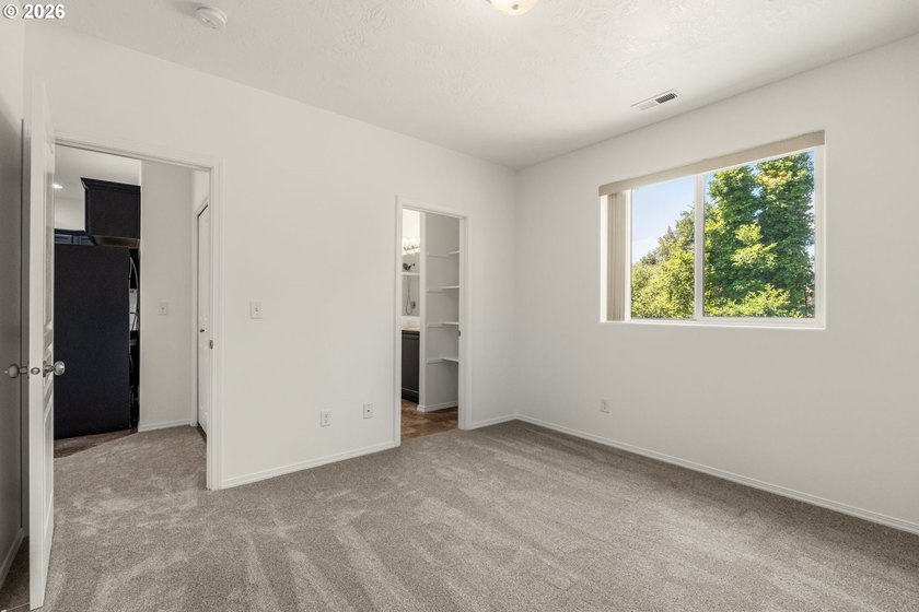 Wake up to peaceful views of the Willamette River from this - photo 14