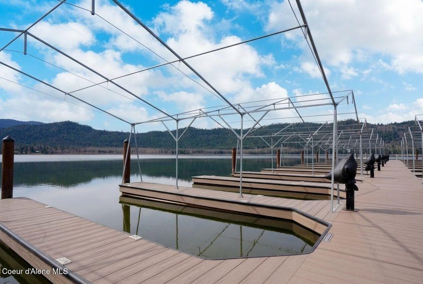 Welcome to one of Priest Lake's most desirable locations -- - photo 18