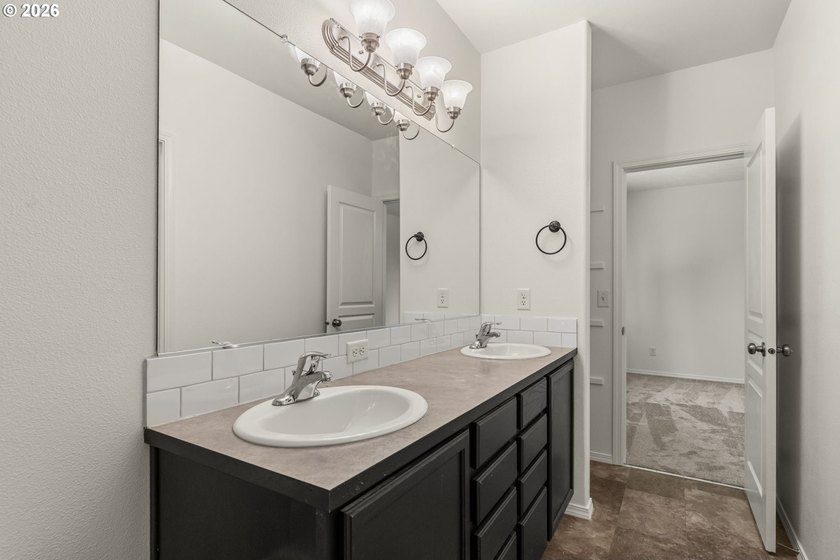 Wake up to peaceful views of the Willamette River from this - photo 18
