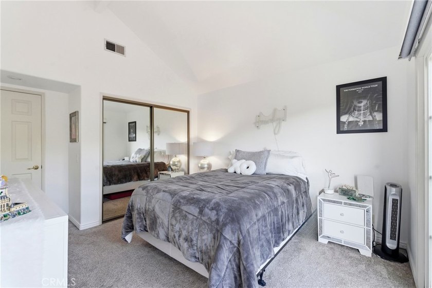 If you're going to buy a house, buy a house with a view! This - photo 23