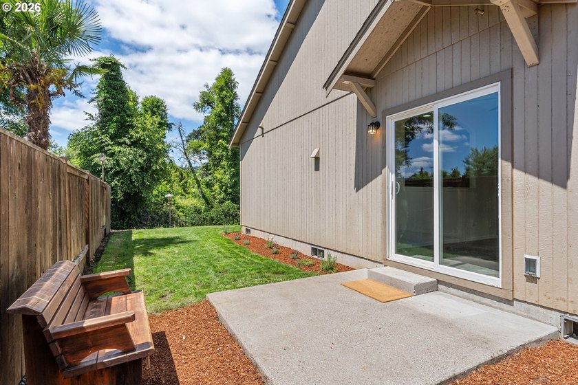 Wake up to peaceful views of the Willamette River from this - photo 27