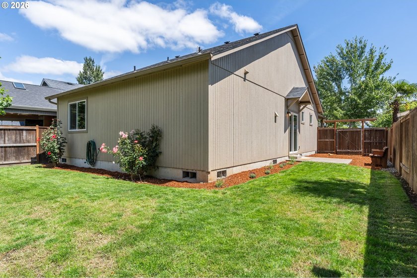 Wake up to peaceful views of the Willamette River from this - photo 29