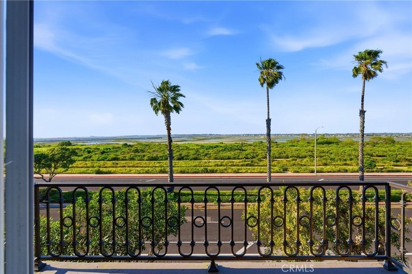 If you're going to buy a house, buy a house with a view! This - photo 31