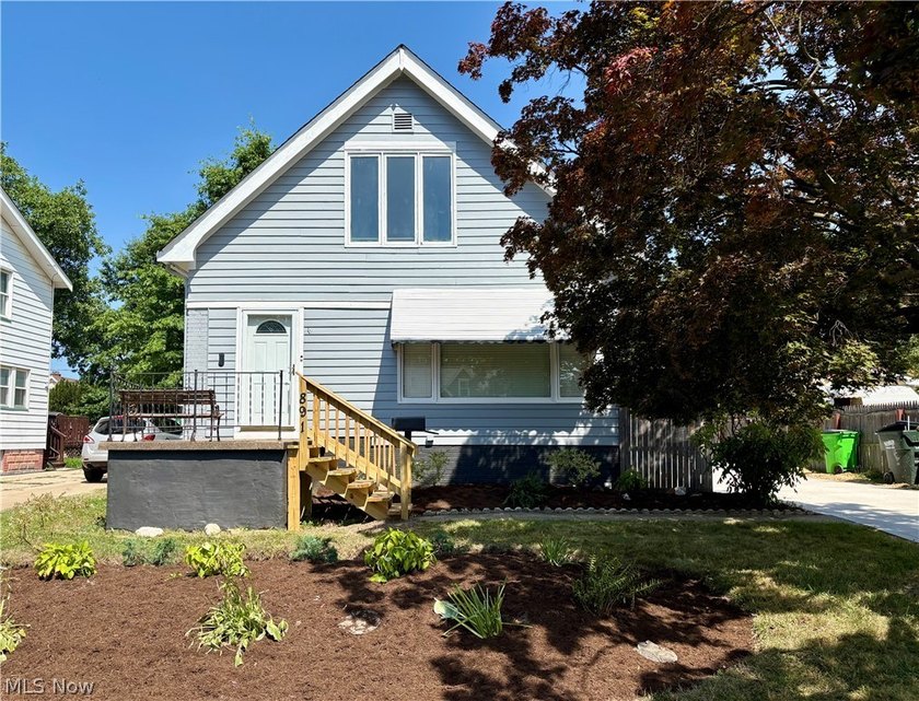 This turn-key home is ready for its new owner!! The brand new - photo 2