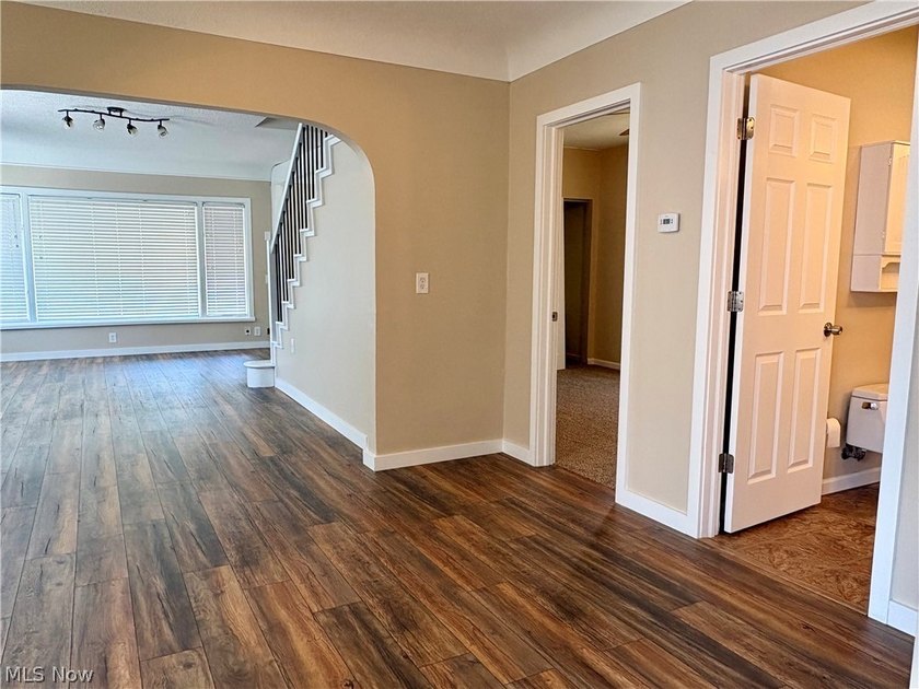 This turn-key home is ready for its new owner!! The brand new - photo 7