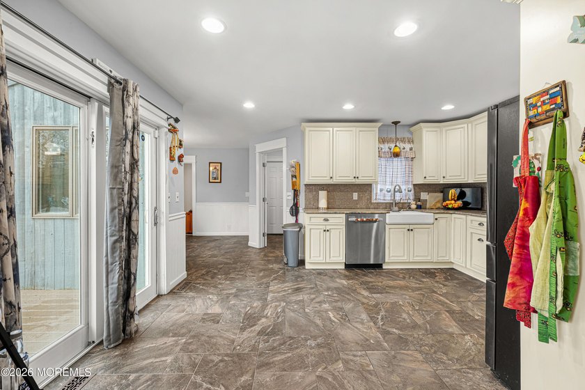 Welcome to 234 Arkansas Avea move-in ready home offering comfort - photo 17