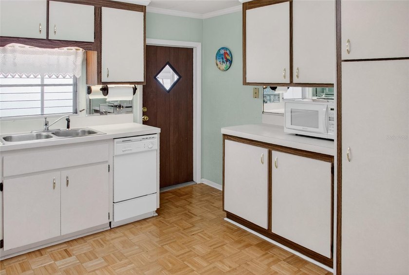 Welcome to paradise! This Turn-key furnished 2-bedroom, 1.5-bath - photo 22