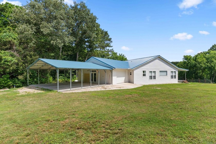 Beautiful new construction home on 8.92 surveyed acres just - photo 29