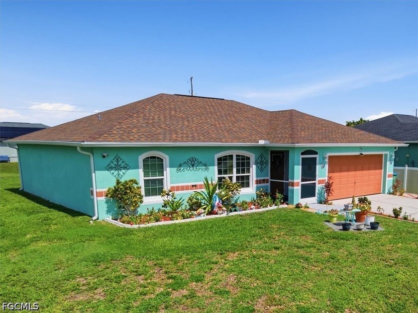 Welcome to this beautifully maintained 3-bedroom, 2-bath home - photo 3