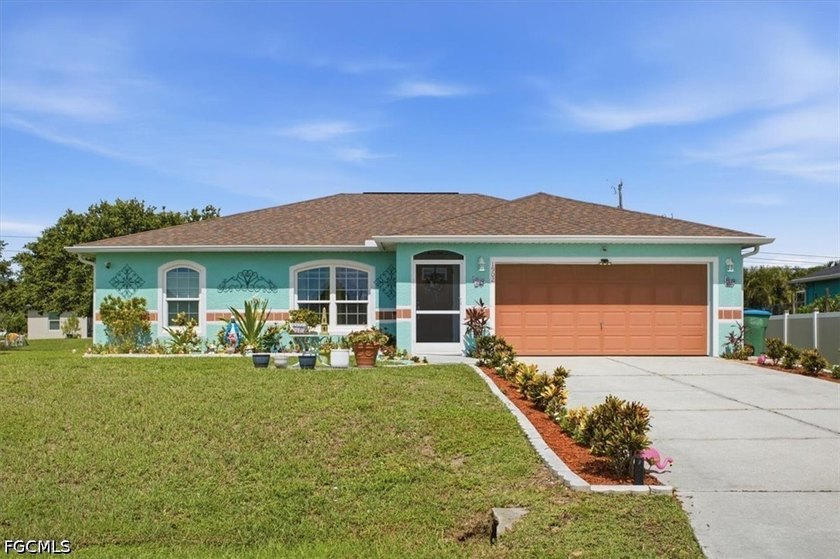 Welcome to this beautifully maintained 3-bedroom, 2-bath home - photo 4