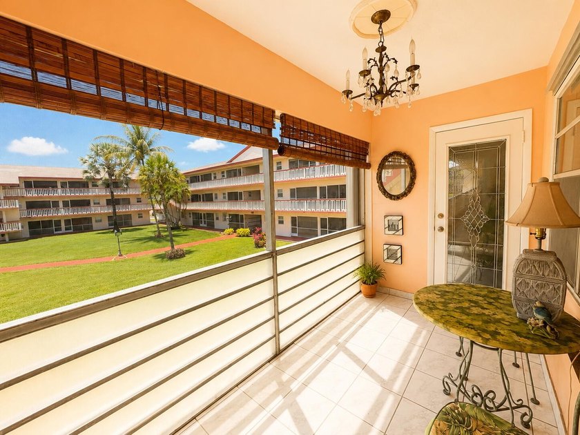 Charming corner-unit condo offering over 1,000 sq. ft. of living - photo 3
