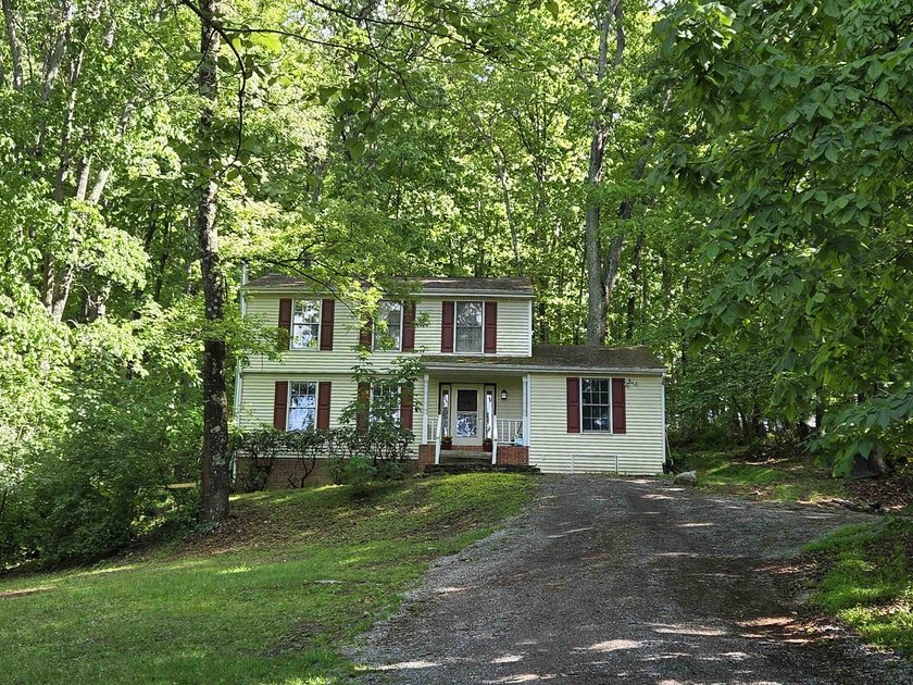 Discover peaceful country living in the River Bluffs - photo 4