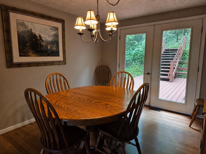 Discover peaceful country living in the River Bluffs - photo 10