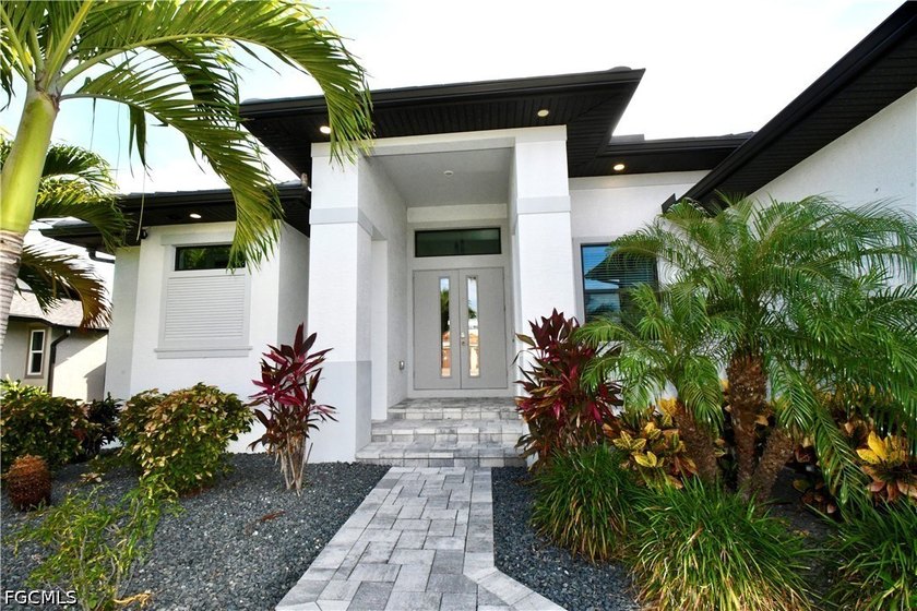 Exceptional custom craftsmanship and thoughtful design define - photo 3