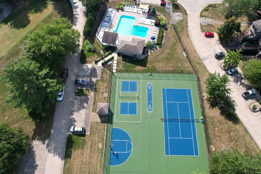 Enjoy this easily accessible first-floor Water's Edge 2-bedroom - photo 27