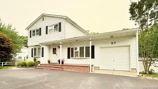 Welcome To 37 Hampton Avenue!!! This Updated Charming Colonial - photo 3