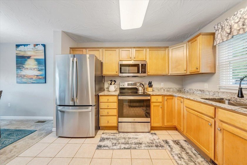 Waterfront, short-term rentable townhouse in a highly desirable - photo 5