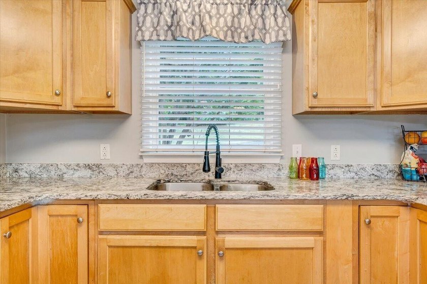 Waterfront, short-term rentable townhouse in a highly desirable - photo 7