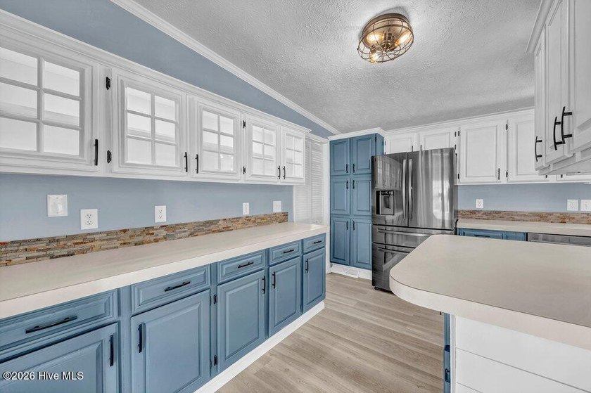 Welcome to 504 Capeside Drive, where comfort, convenience, and - photo 11