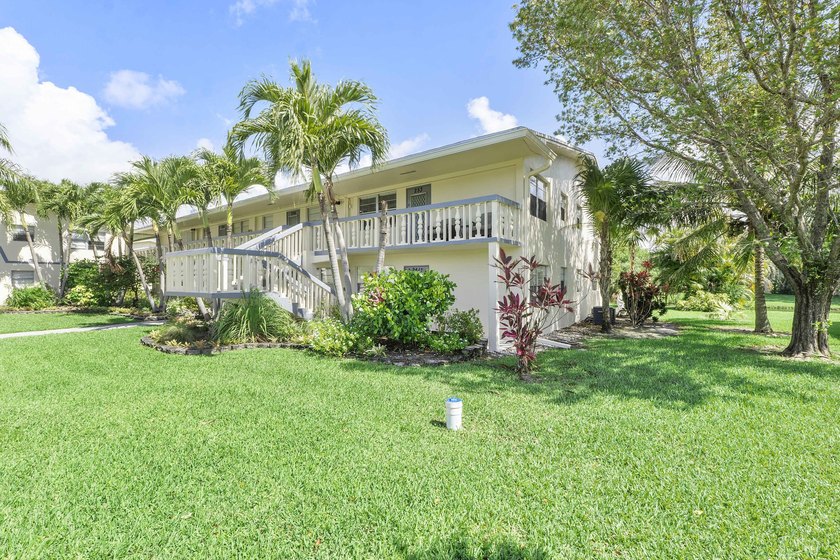 Welcome to your dream unit in Century Village East! This move in - photo 16