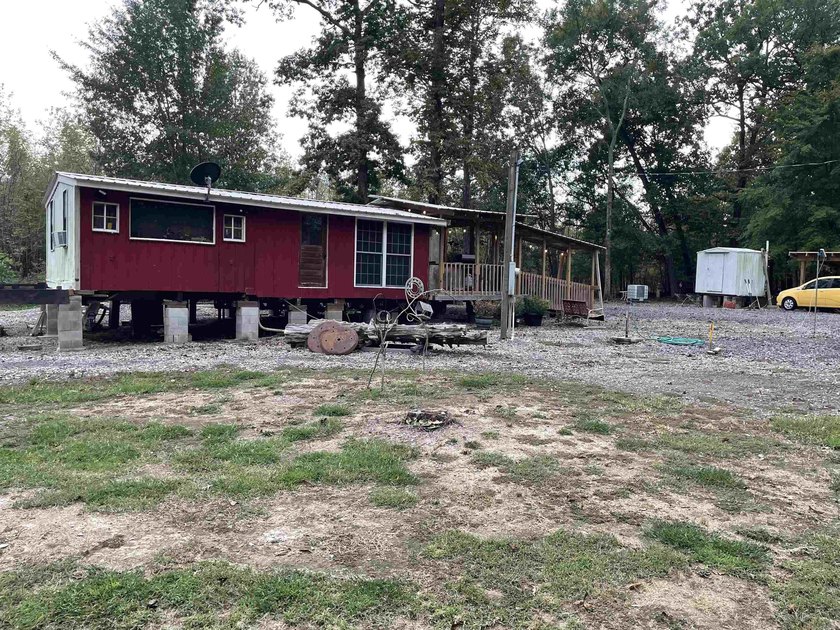 If you're looking for an affordable river retreat, take a look - photo 3