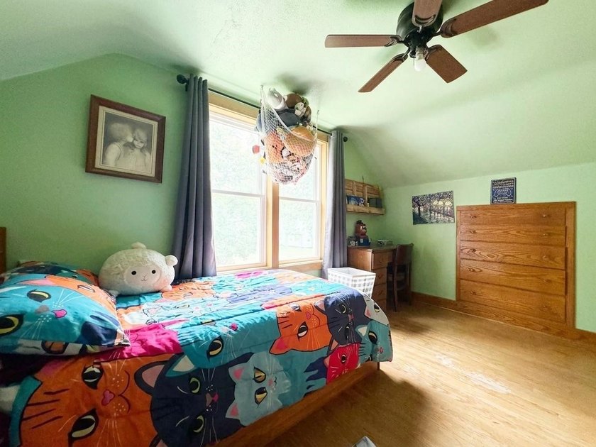 Welcome home to this charming 3-bedroom, 1.5-bath property - photo 15