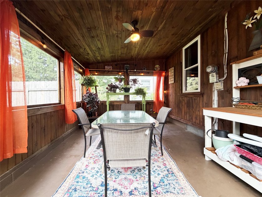 Welcome home to this charming 3-bedroom, 1.5-bath property - photo 18