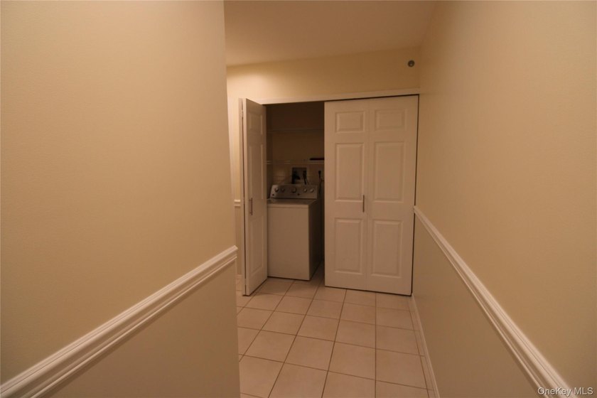Welcome to this beautifully updated and freshly painted - photo 31