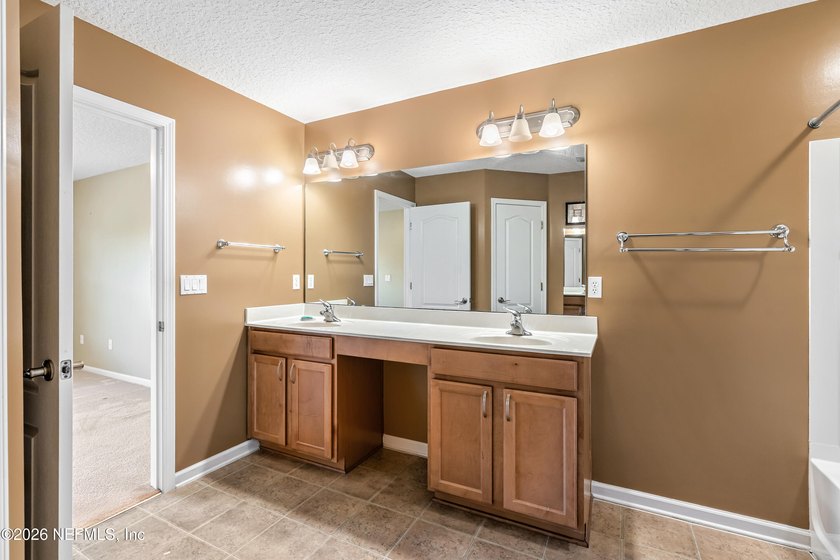 ***Motivated Seller*** Welcome to this beautifully maintained - photo 31