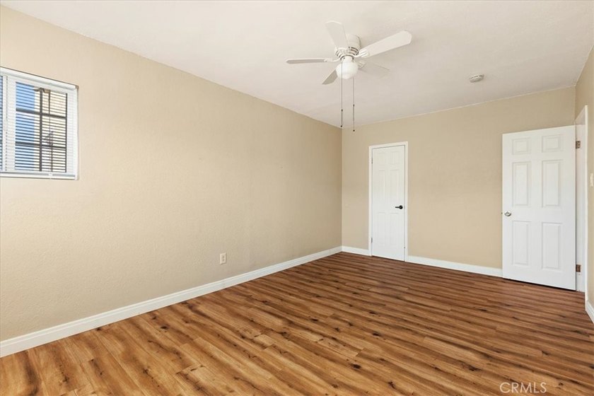 Charming duplex opportunity in Long Beach featuring two - photo 13