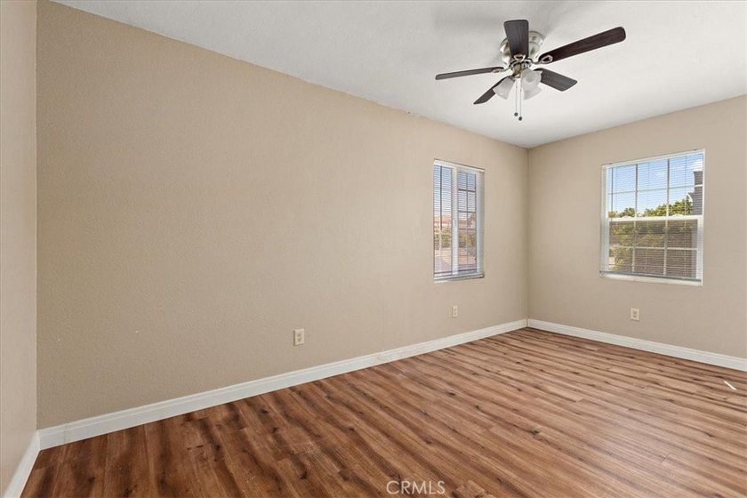 Charming duplex opportunity in Long Beach featuring two - photo 15