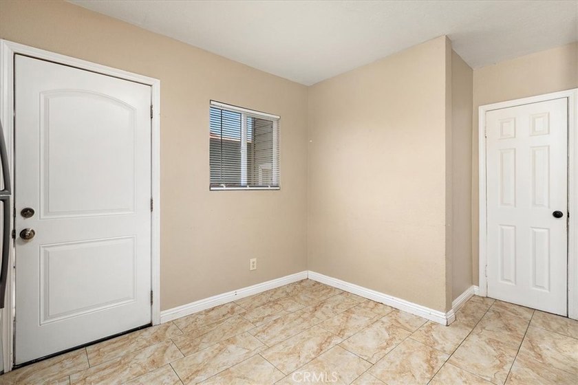 Charming duplex opportunity in Long Beach featuring two - photo 16