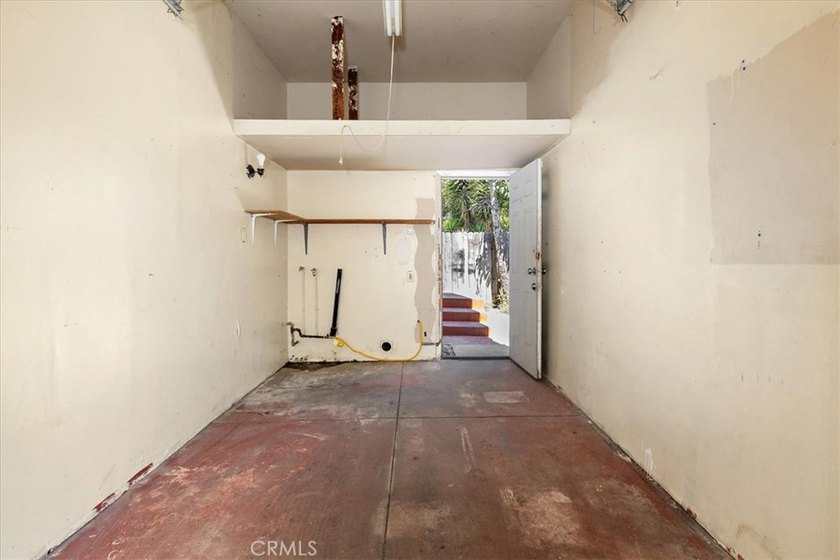 Charming duplex opportunity in Long Beach featuring two - photo 22