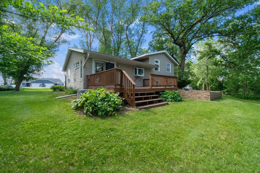 MOTIVATED SELLER!! Wake up to stunning east-facing views of Sauk - photo 5