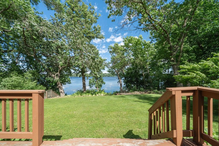 MOTIVATED SELLER!! Wake up to stunning east-facing views of Sauk - photo 9