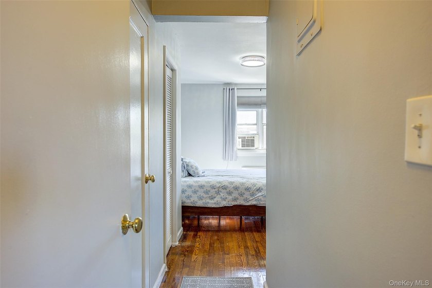 Welcome to this bright and airy retreat at quiet Baydale Tenants - photo 12