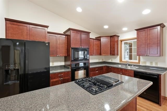 Hidden Treasure! This spacious master suite features a walk-in - photo 9