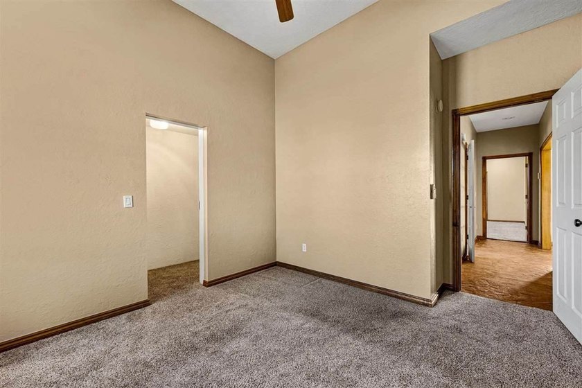 Welcome to 5 Quanah Mountain Road in the desirable Oak Meadows - photo 30