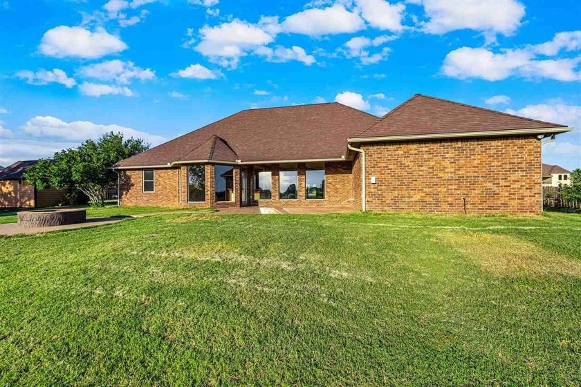 Welcome to 5 Quanah Mountain Road in the desirable Oak Meadows - photo 41