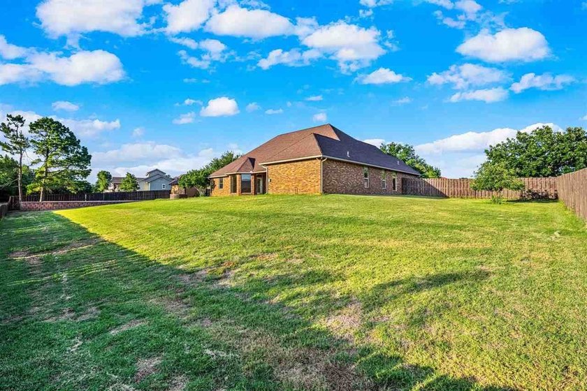 Welcome to 5 Quanah Mountain Road in the desirable Oak Meadows - photo 43