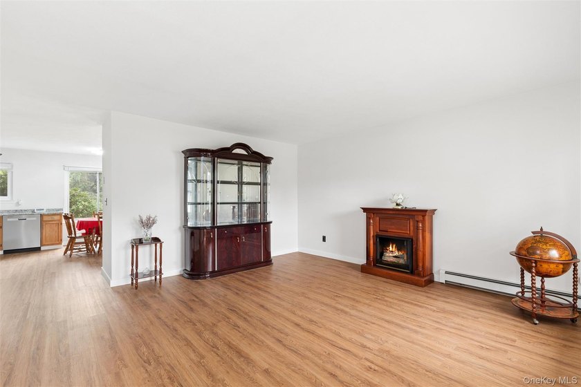 Move right in and start living. This home has already done the - photo 4