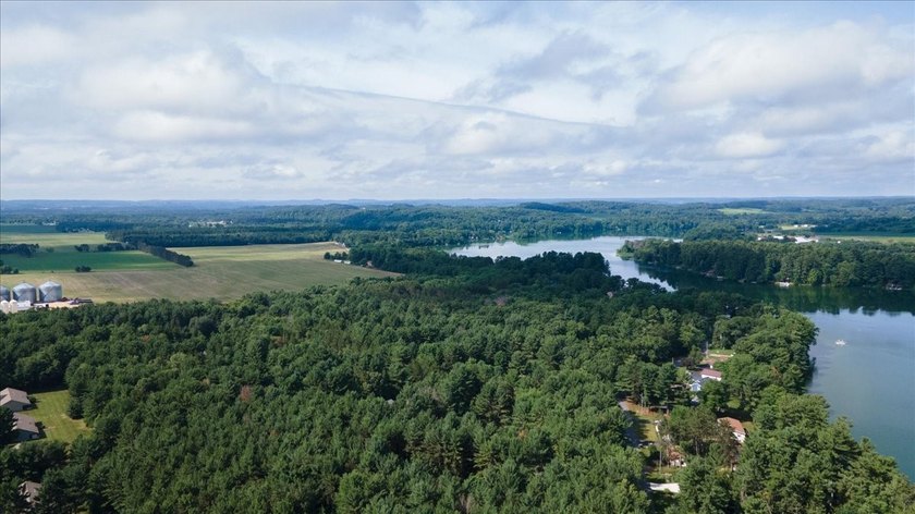 Custom-built open-concept home in the desirable Tainter Lake - photo 24