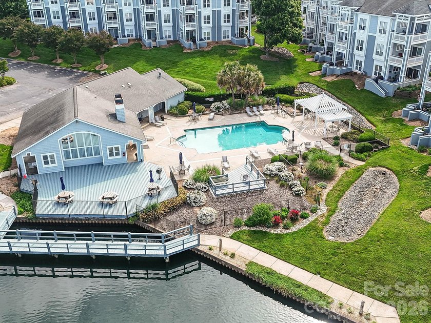 Welcome to effortless Lake Norman living in this beautifully - photo 26