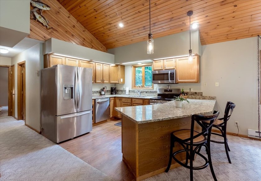 Custom-built open-concept home in the desirable Tainter Lake - photo 31