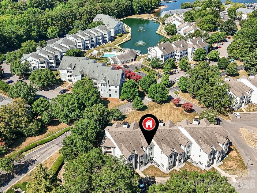 Welcome to effortless Lake Norman living in this beautifully - photo 32