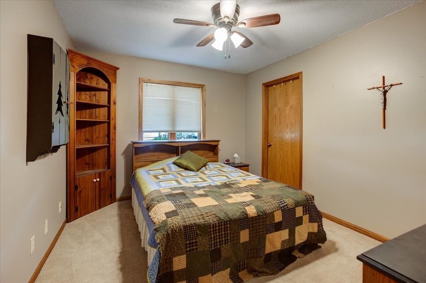 Custom-built open-concept home in the desirable Tainter Lake - photo 41