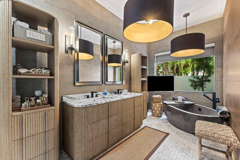 Stunning, completely renovated 4 BD / 3.5 BA in Stratford Green - photo 14
