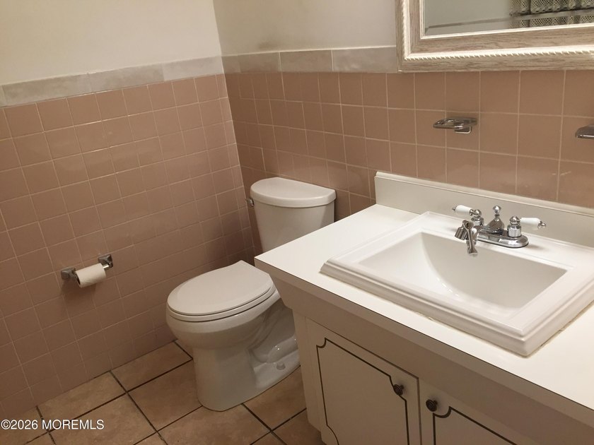 Popular, charming and affordable this 2 Bdrms, 1.5 Baths - photo 22