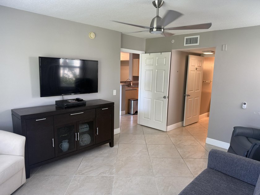 This turnkey, well-maintained first-floor 2-bedroom, 2-bath - photo 11